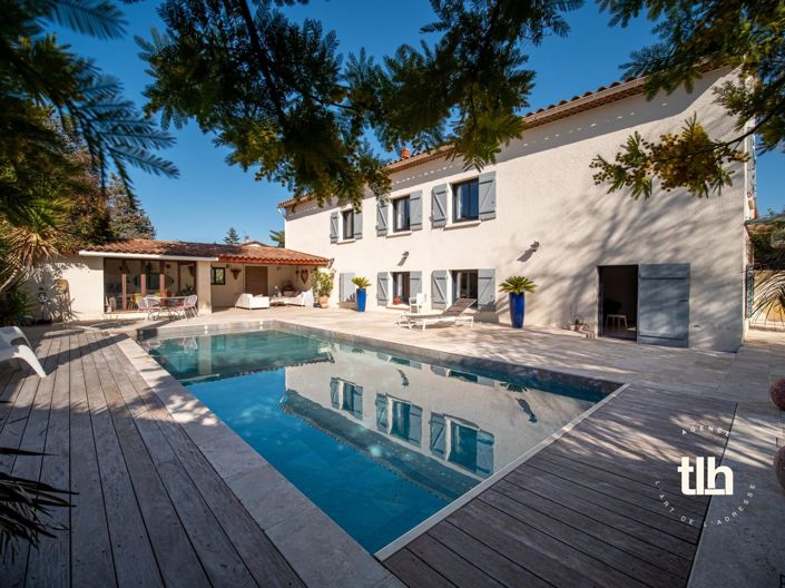 Image No.1-5 Bed House for sale