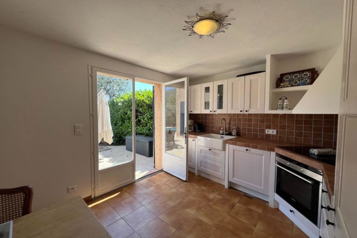 Image No.3-2 Bed House for sale