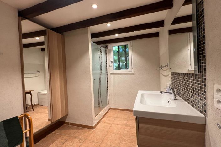 Image No.8-2 Bed House for sale