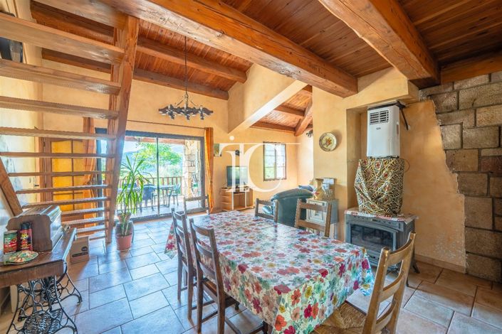 Image No.6-3 Bed House for sale