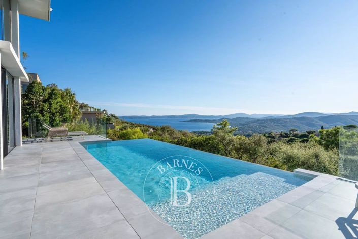 Image No.2-Maison de 4 chambres à vendre à Les Issambres