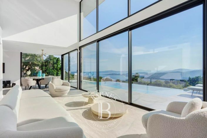 Image No.3-Maison de 4 chambres à vendre à Les Issambres