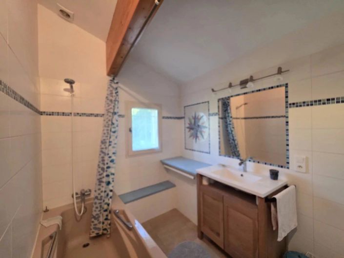 Image No.17-4 Bed House for sale