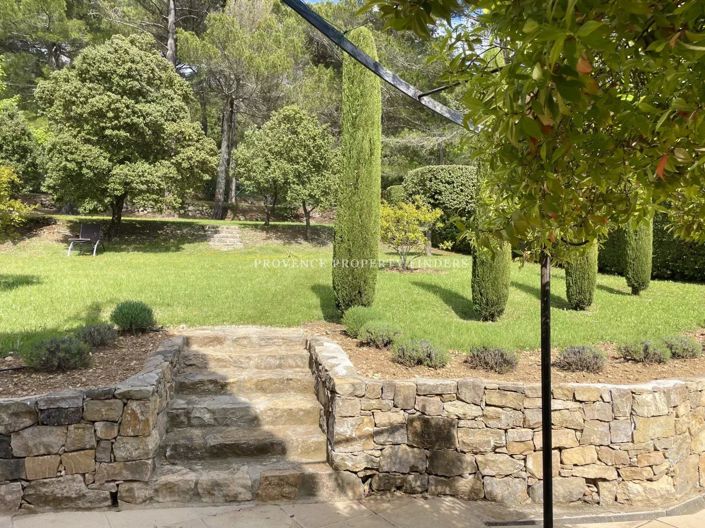 Image No.17-3 Bed House for sale