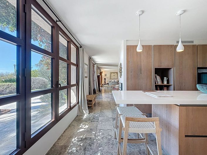 Image No.15-5 Bed House for sale