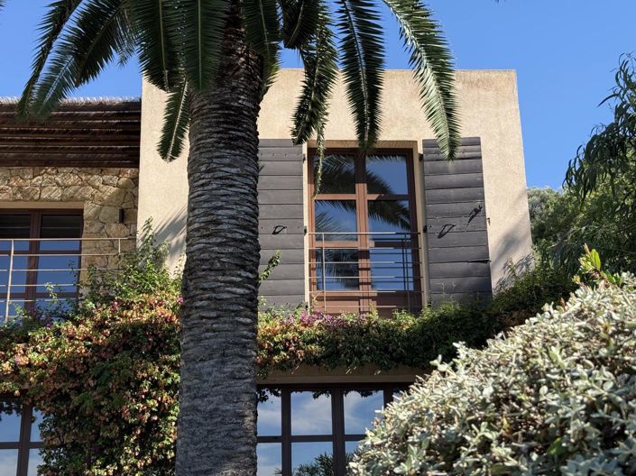 Image No.2-5 Bed House for sale