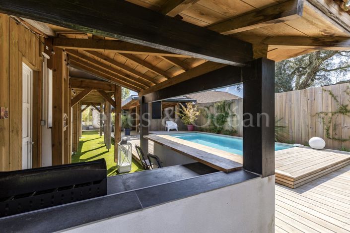 Image No.14-6 Bed House for sale