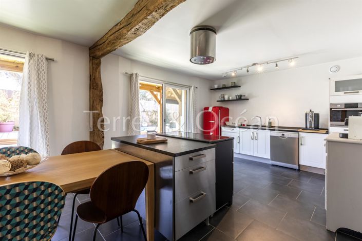 Image No.18-6 Bed House for sale