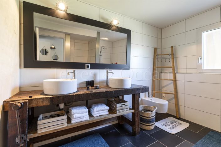 Image No.5-6 Bed House for sale