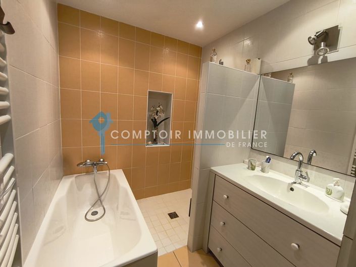 Image No.9-4 Bed House for sale