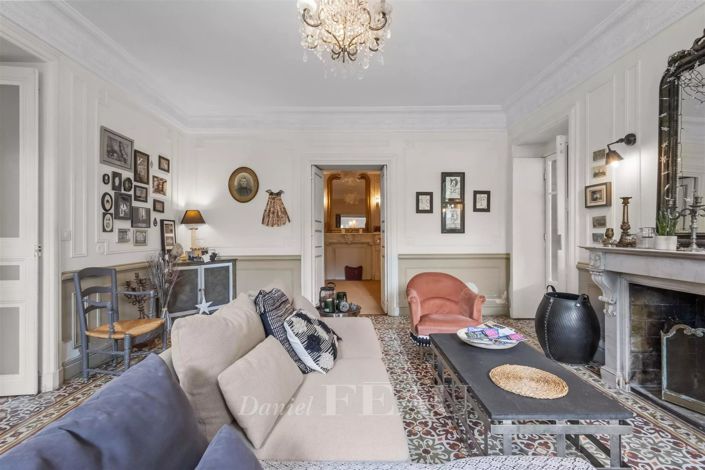 Image No.11-6 Bed House for sale