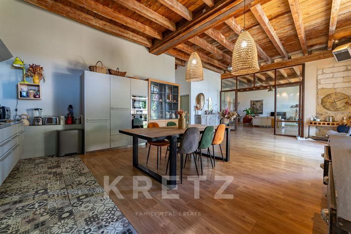 Image No.6-4 Bed House for sale