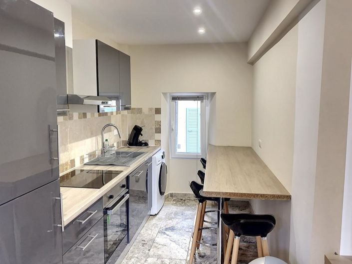 Image No.1-4 Bed House for sale