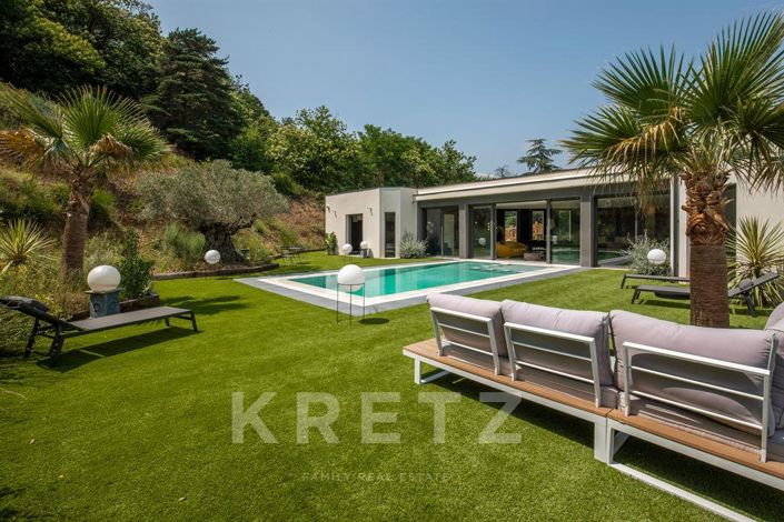 Image No.1-5 Bed House for sale