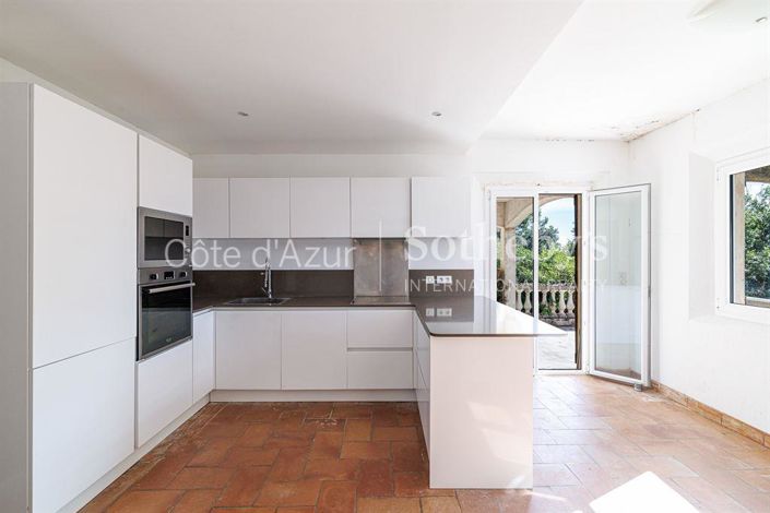 Image No.7-4 Bed House for sale