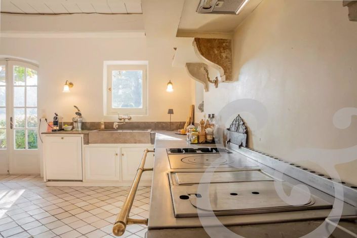 Image No.12-8 Bed House for sale