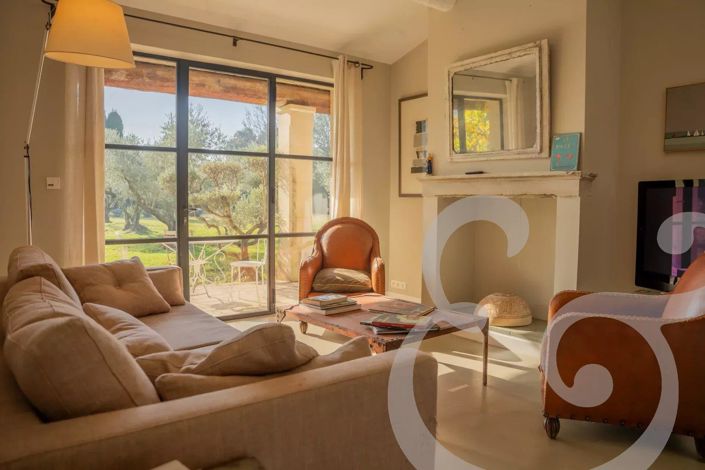 Image No.17-8 Bed House for sale