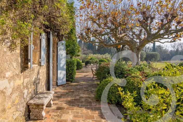 Image No.3-8 Bed House for sale