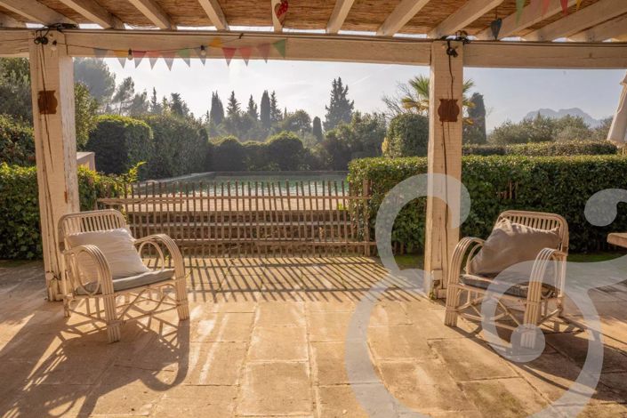 Image No.9-8 Bed House for sale