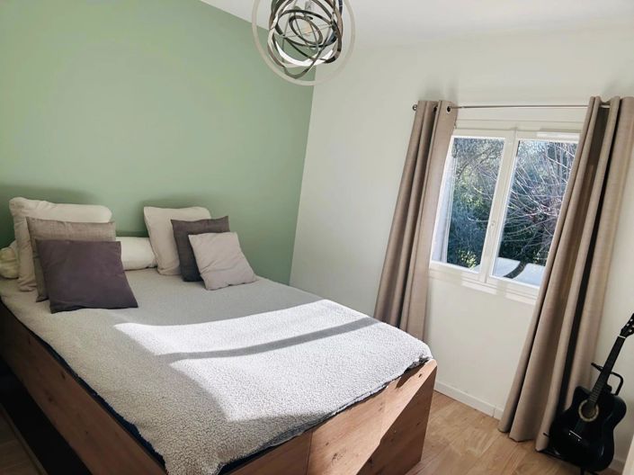 Image No.8-3 Bed House for sale