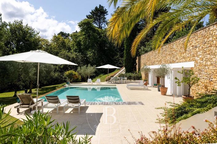 Image No.22-6 Bed House for sale