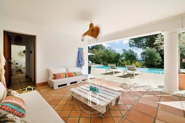 Image No.23-6 Bed House for sale