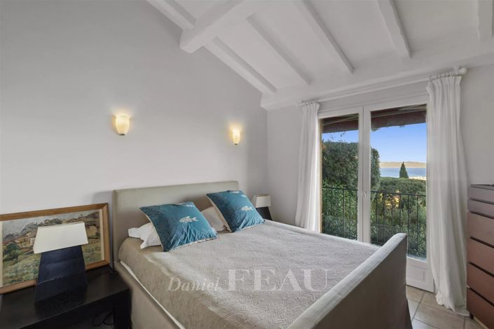 Image No.14-5 Bed House for sale