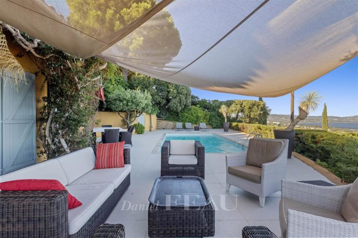 Image No.26-5 Bed House for sale