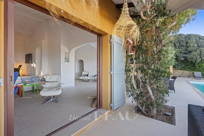 Image No.27-5 Bed House for sale