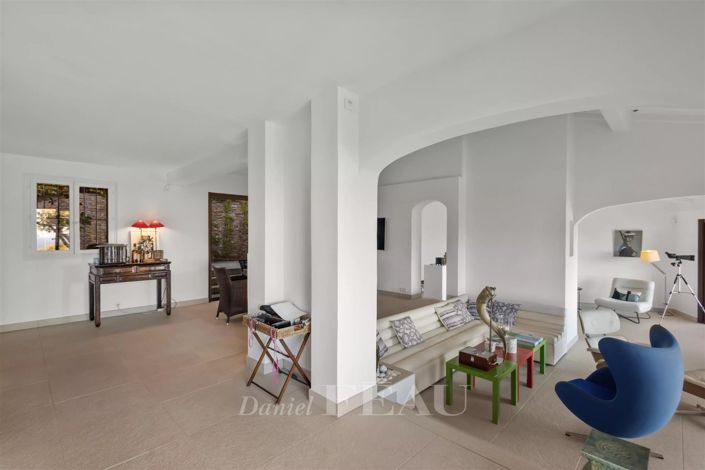 Image No.35-5 Bed House for sale