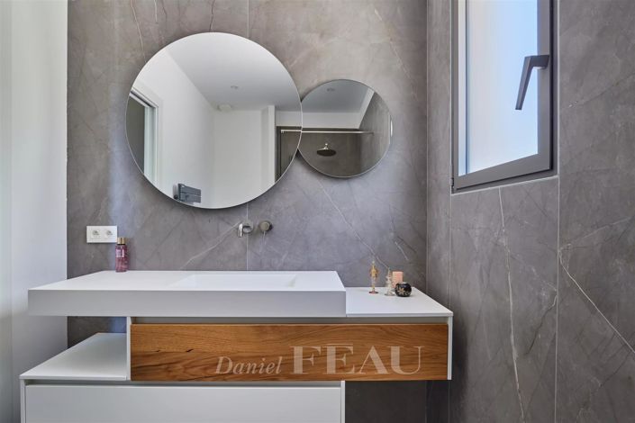 Image No.11-4 Bed House for sale