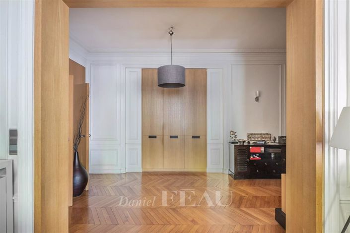 Image No.19-4 Bed Apartment for sale