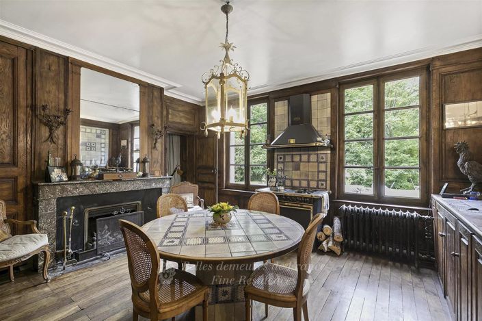 Image No.11-10 Bed House for sale