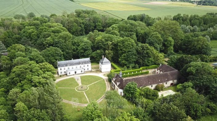 Image No.32-10 Bed House for sale