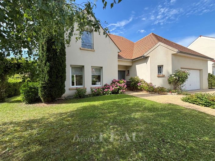 Image No.1-5 Bed House for sale