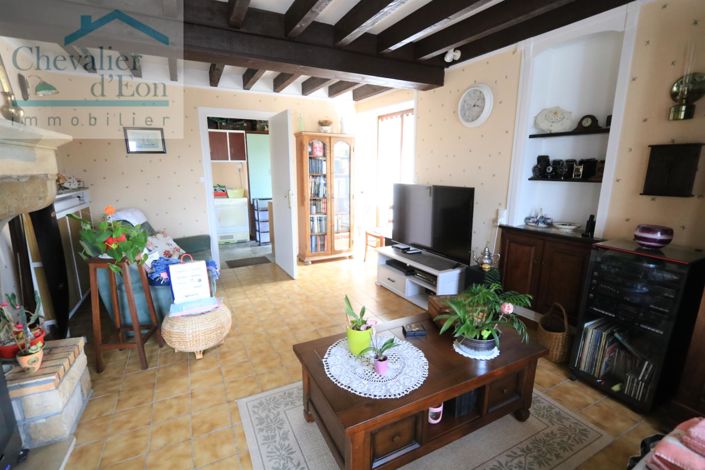 Image No.8-2 Bed House for sale