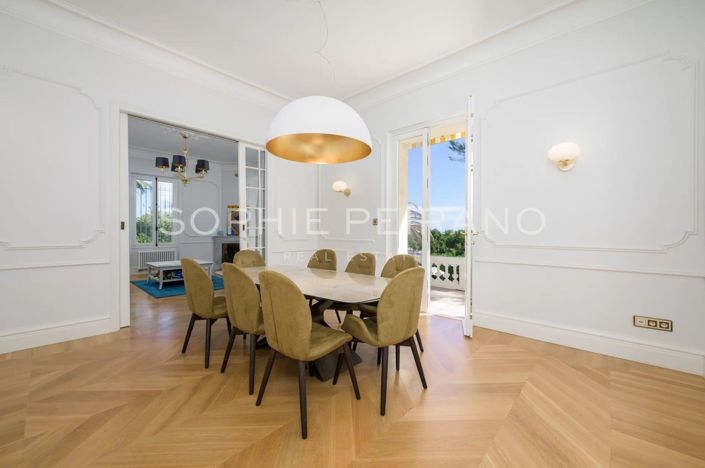 Image No.5-5 Bed House for sale