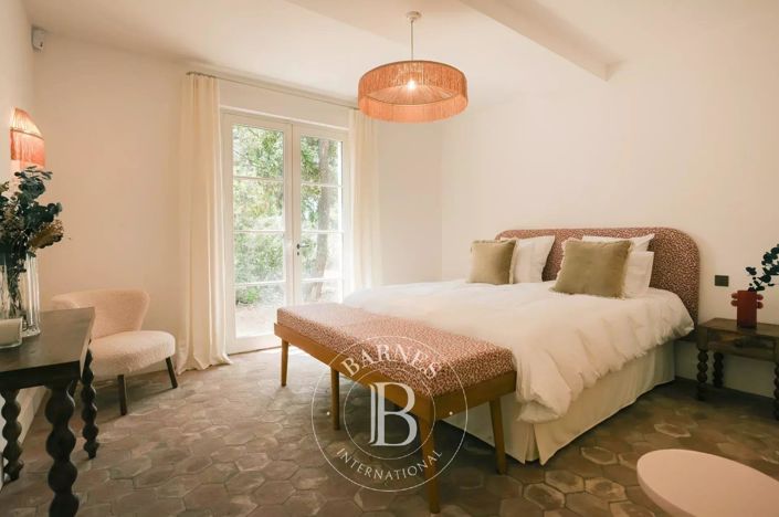 Image No.13-7 Bed House for sale