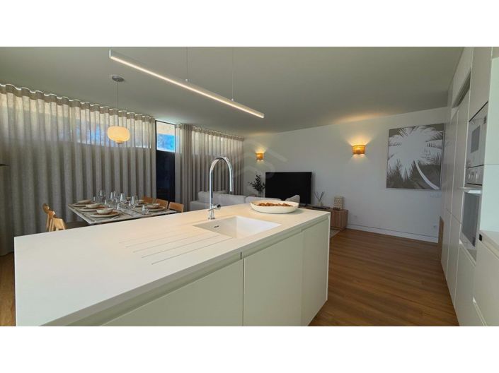 Image No.27-3 Bed Apartment for sale