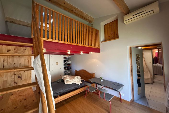 Image No.10-3 Bed House for sale