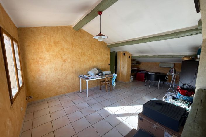 Image No.9-3 Bed House for sale