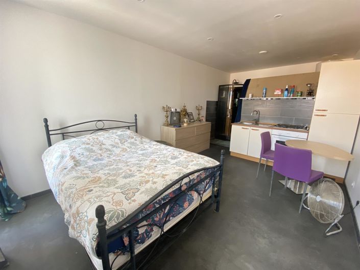 Image No.17-3 Bed House for sale