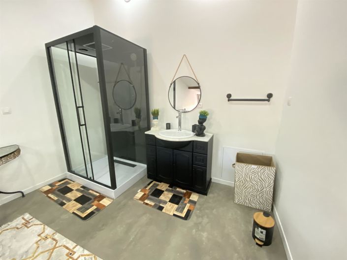 Image No.19-3 Bed House for sale