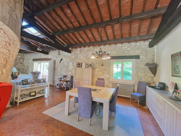 Image No.2-3 Bed House for sale