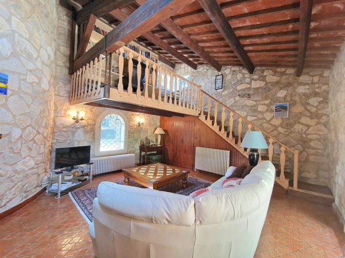 Image No.3-3 Bed House for sale