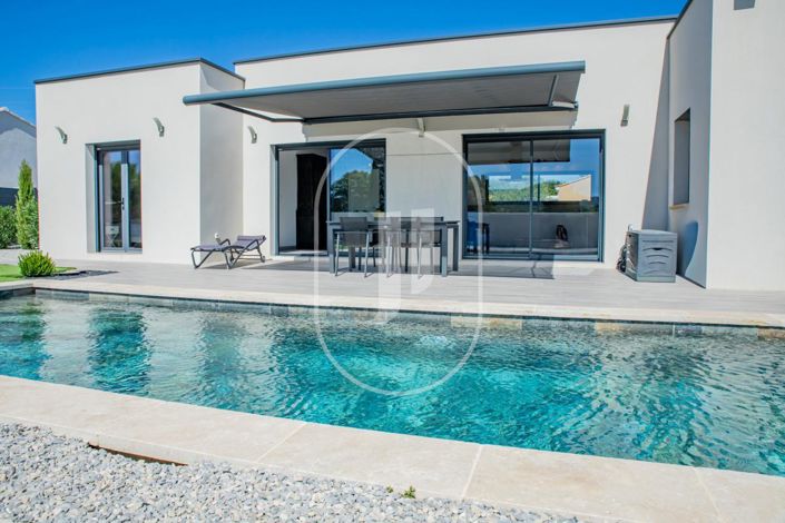 Image No.11-3 Bed House for sale