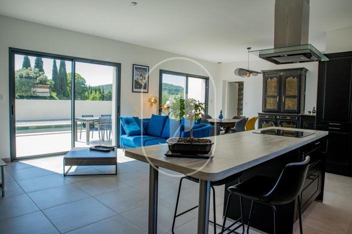 Image No.7-3 Bed House for sale