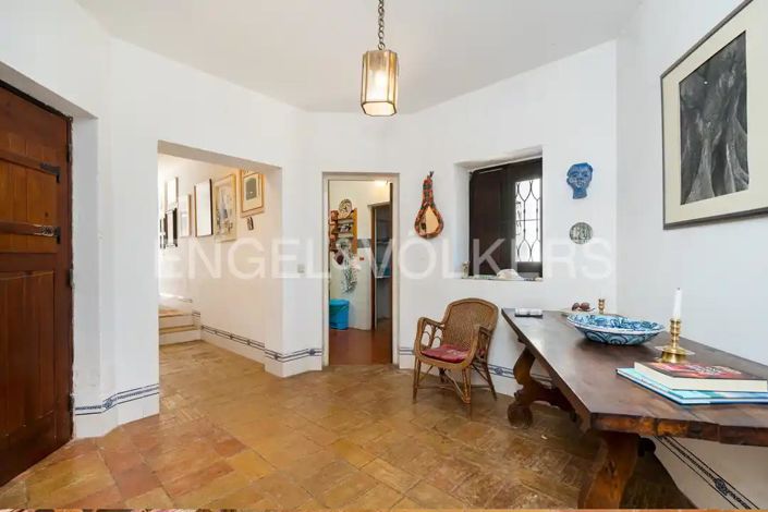 Image No.11-4 Bed House for sale