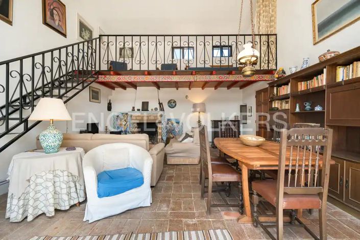 Image No.14-4 Bed House for sale