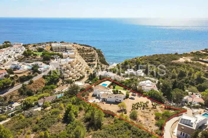 Image No.2-4 Bed House for sale